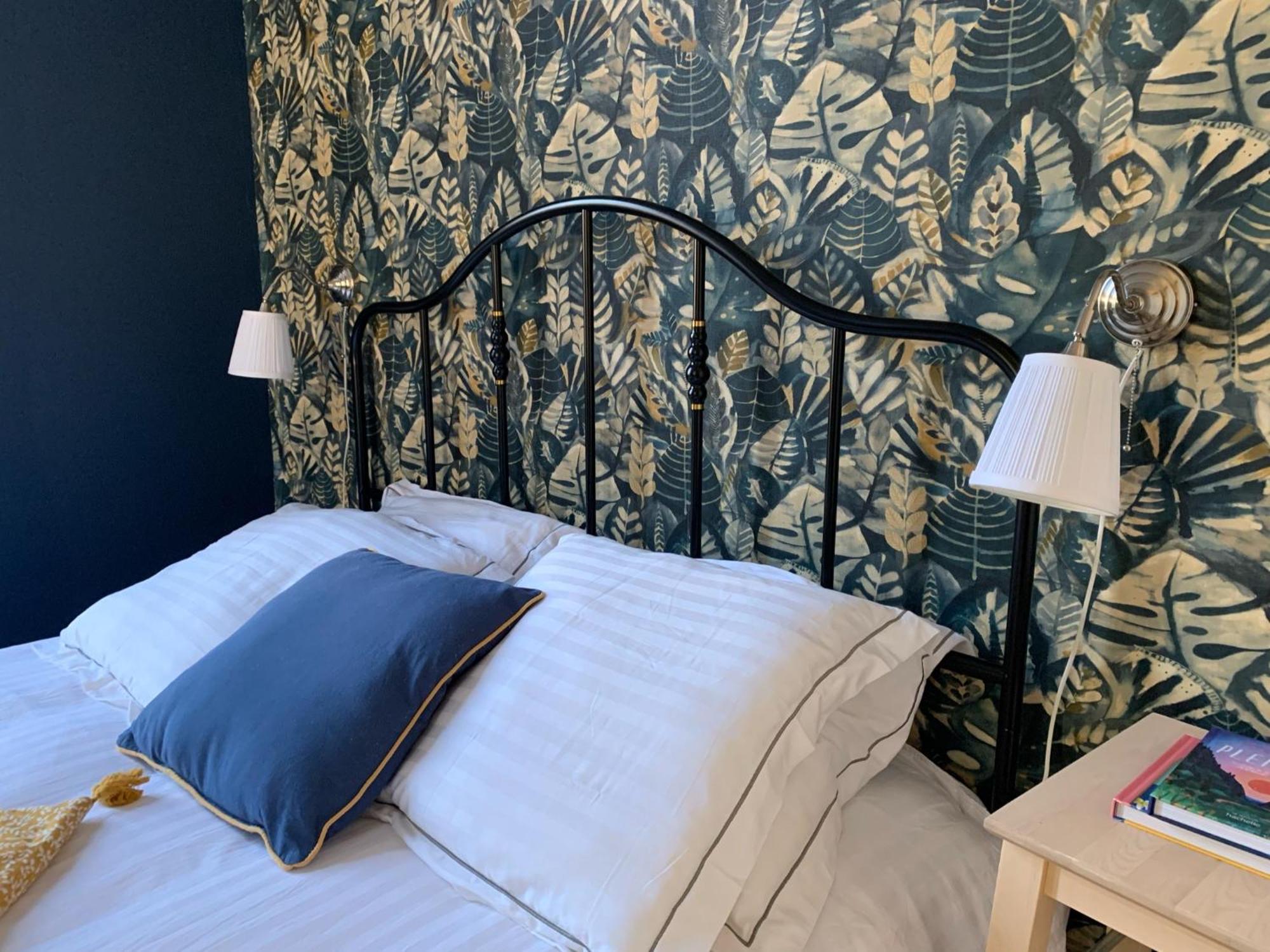A Deux Pas De La Gare, La Maison Rouge Albertville Extérieur photo