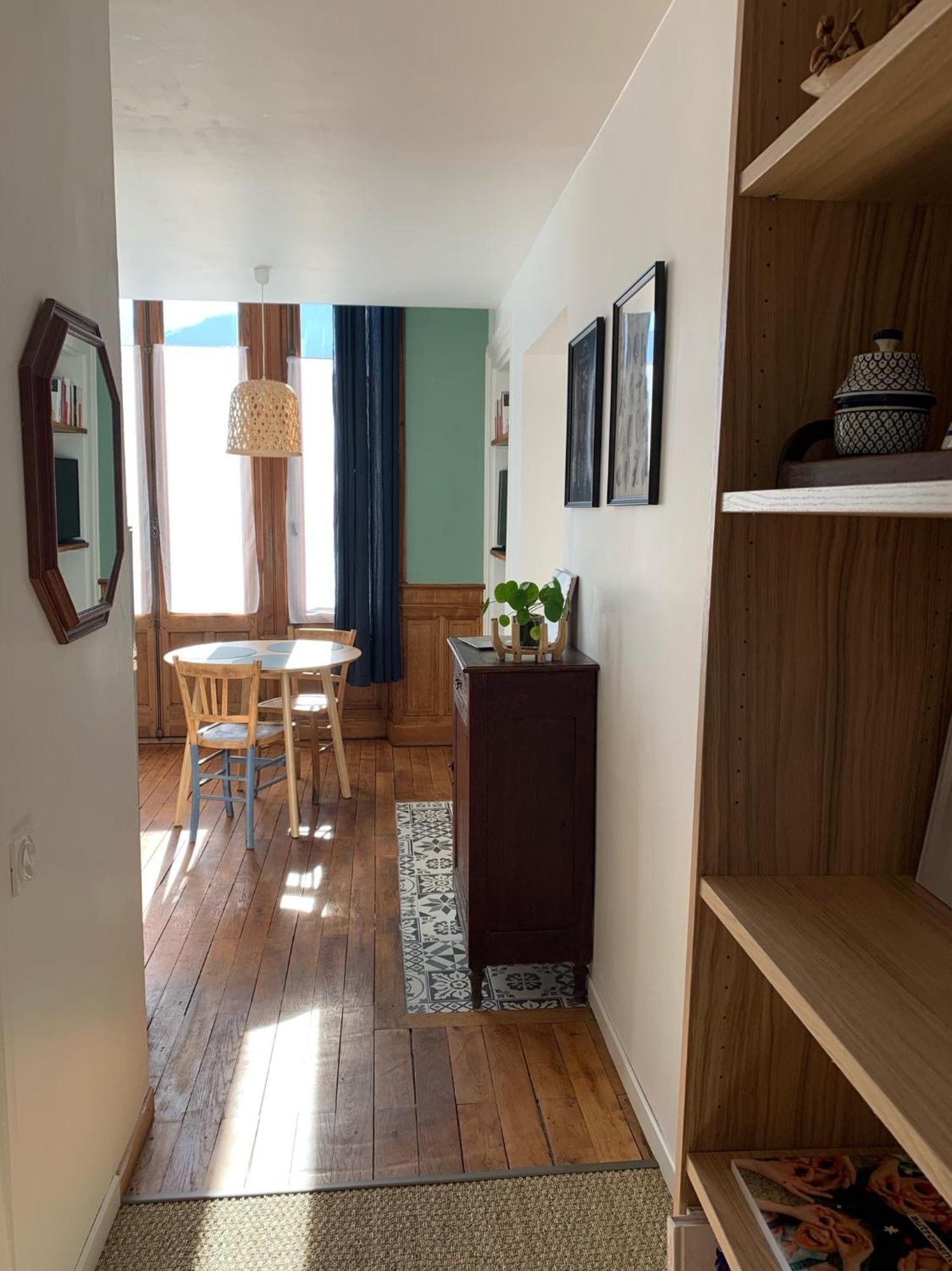 A Deux Pas De La Gare, La Maison Rouge Albertville Extérieur photo